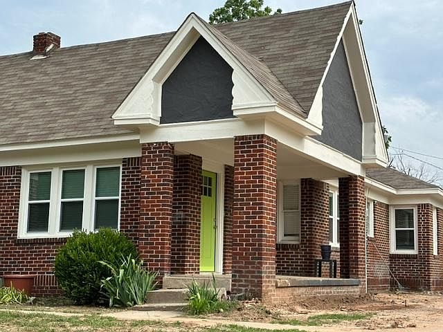 1st image of 2905 NW 19th St