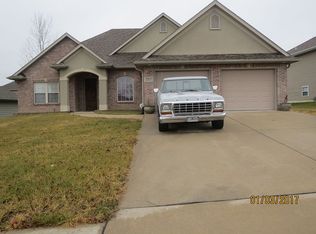 3411 Longfords Mill Dr #D, Columbia, MO 65203