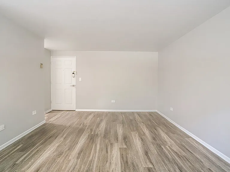 1325 Madison St — Photo 12