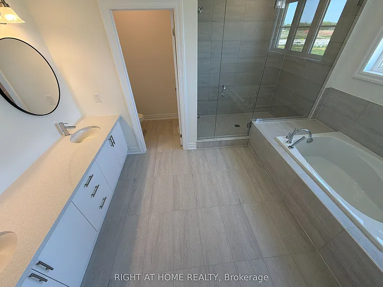 2127 Binbrook Dr — Photo 32