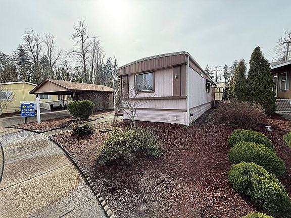 2nd image of 658 S 57th St Space 37