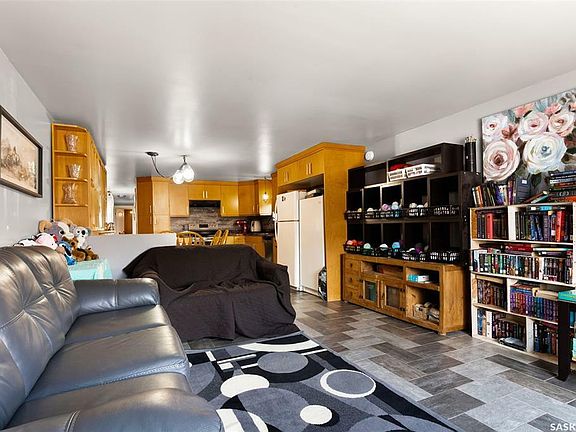 5th image of 11 Garuik Cres