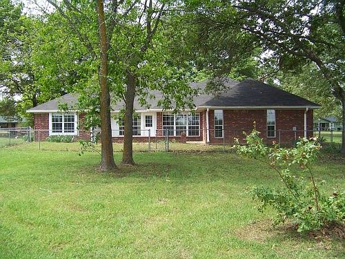 2nd image of 222 Chrystal Ln