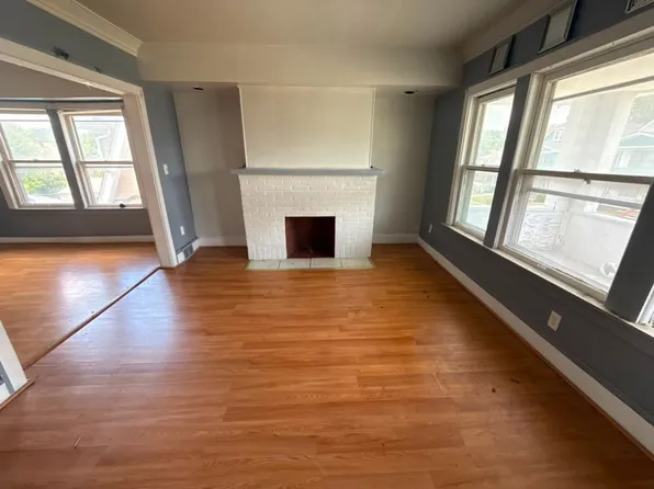 4822 E 84th St, Cleveland, OH 44125