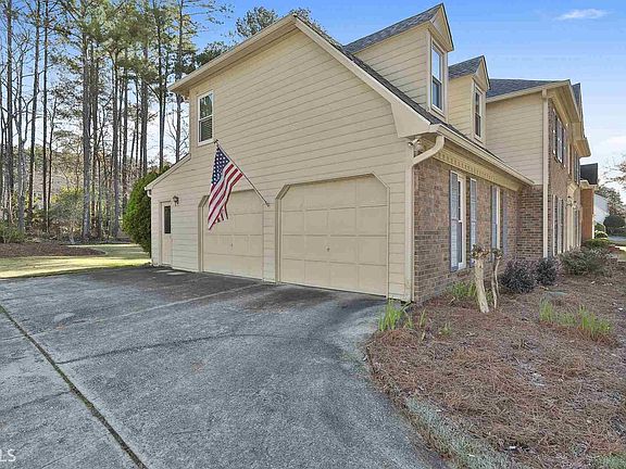4th image of 111 Colonnade Dr