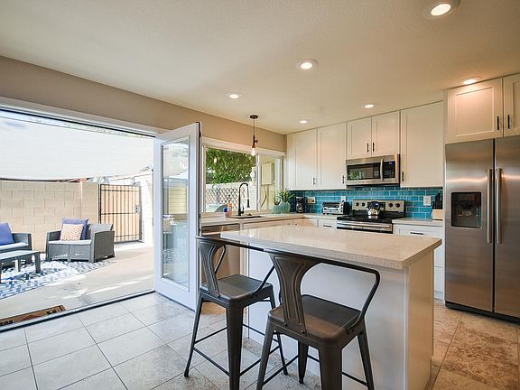 3rd image of 4213 N Miller Rd