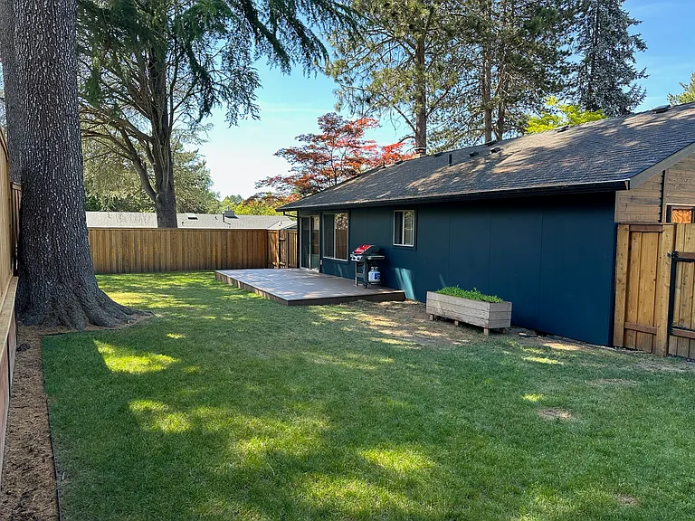 12790 SW Katherine St — Photo 19