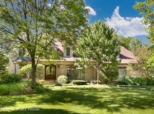 22W737 Ahlstrand Rd, Glen Ellyn, IL 60137