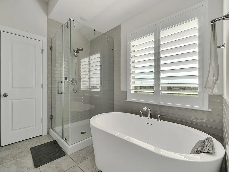 16531 Lake Austin St — Photo 24