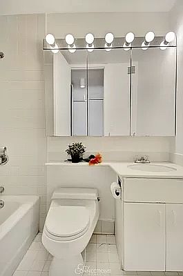 4th image of 1 Irving Pl APT U8i