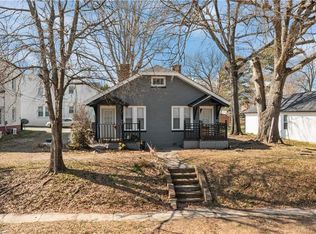 204 W Holt St, Burlington, NC 27217
