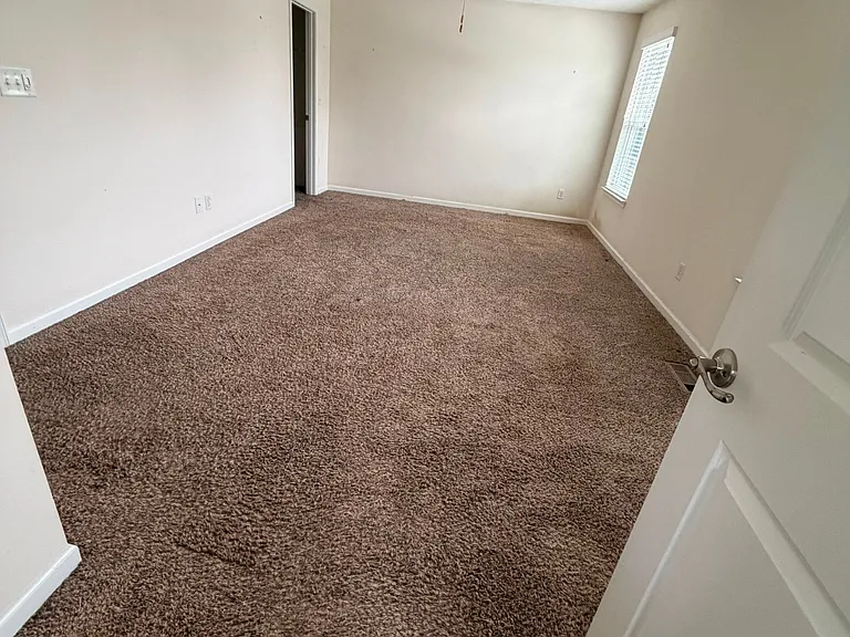 191 Old Colony Dr — Photo 6