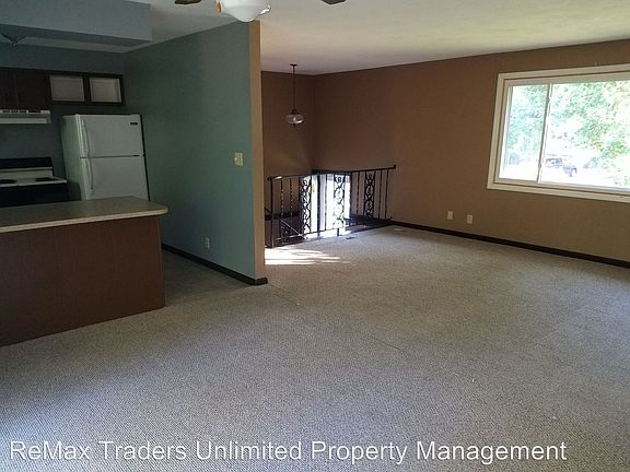 4th image of 7122 N Rockvale Dr