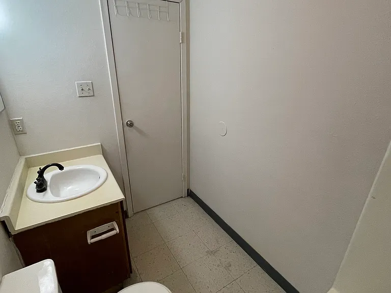 3801 Salinas Ave #13 — Photo 3