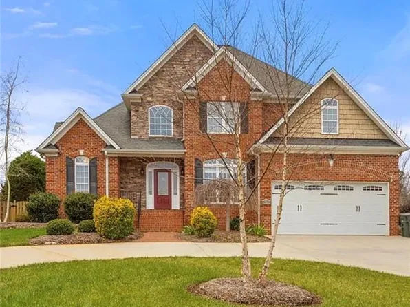 3594 Campton Ridge Rd, Pfafftown, NC 27040
