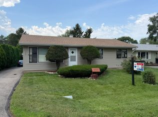 5507 Burwood Rd, Cary, IL 60013