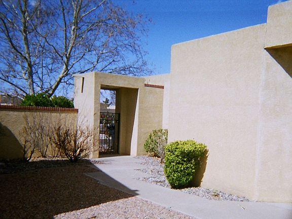 2nd image of 5008 Noreen Dr NE