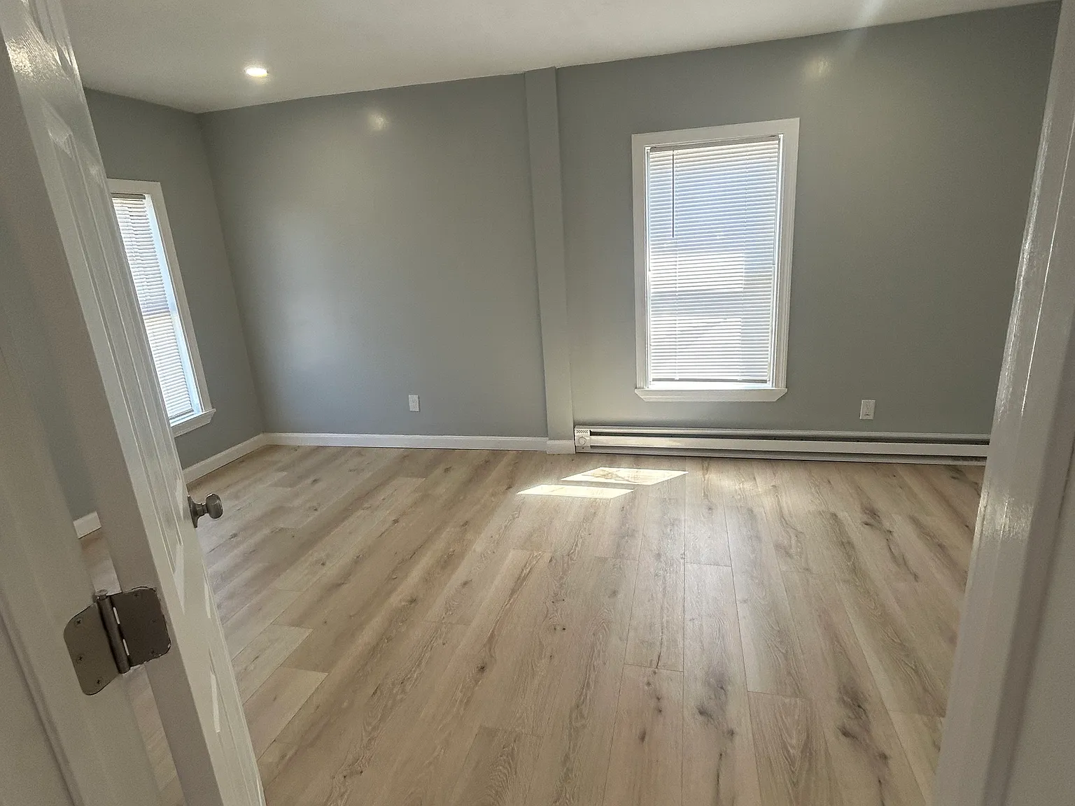 2 bed, 1800 sqft, $2,000 — Photo 1