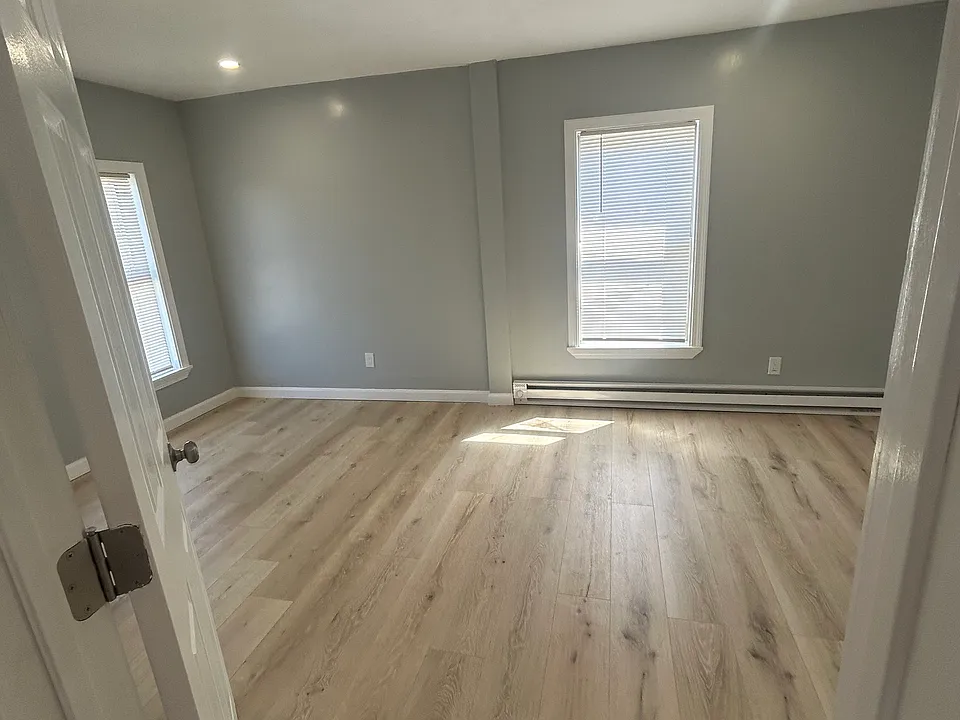 25 School St #2