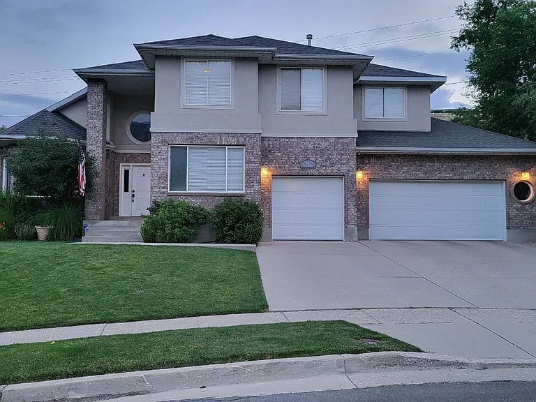 1622 E Heatherwood Cir — Photo 2