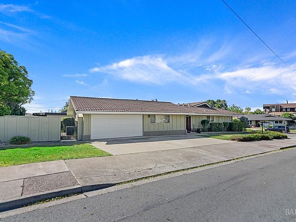 3rd image of 98 Bruning Avenue