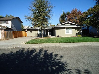 2nd image of 2520 Niagara Way