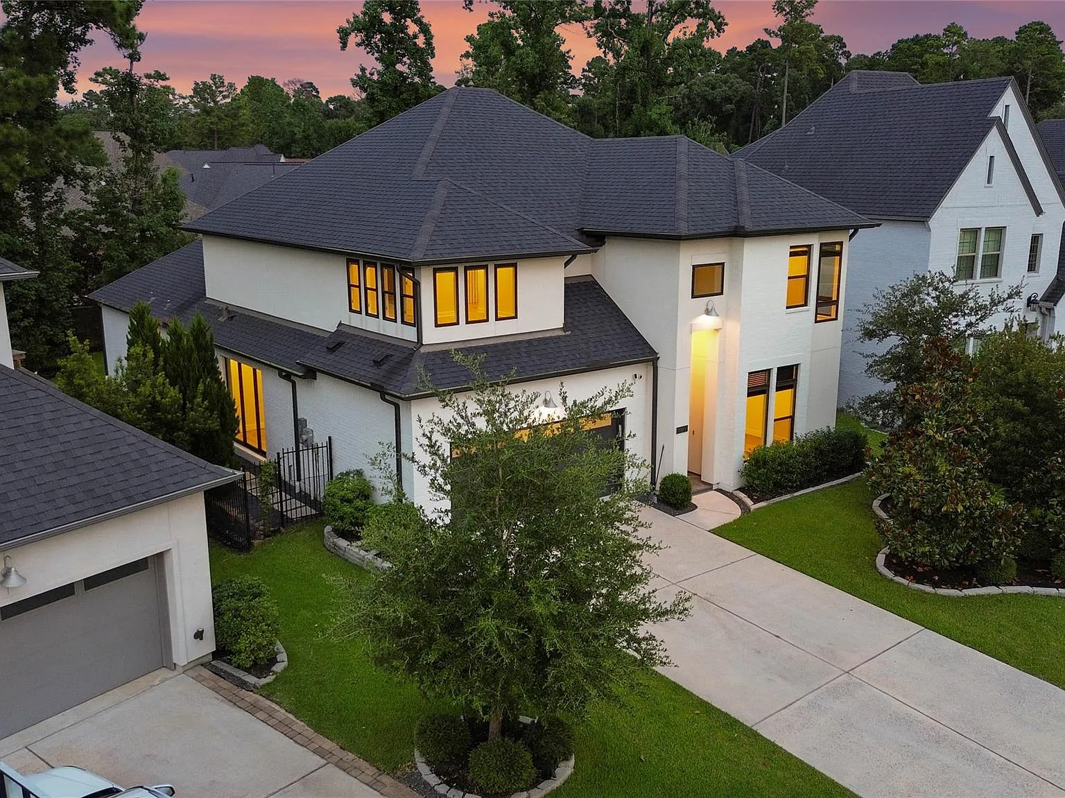 4 bed, 4.5 bath, 3519 sqft, $5,400 — Photo 2