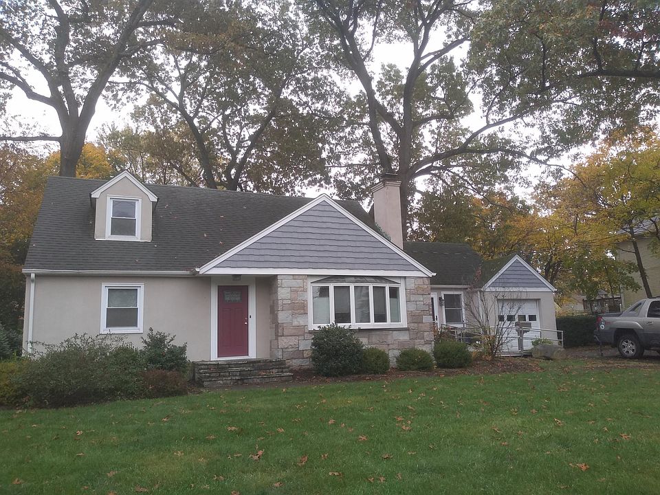 1st image of 44 Highwood Ave