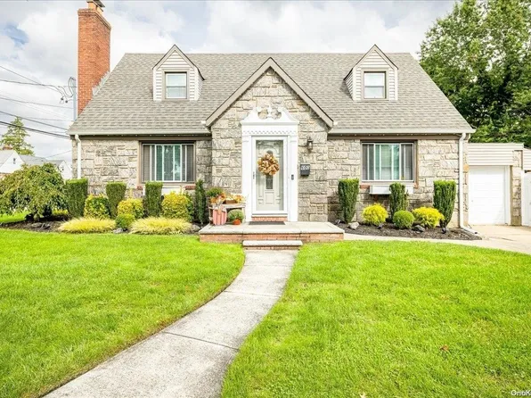 600 8th Street, West Hempstead, NY 11552