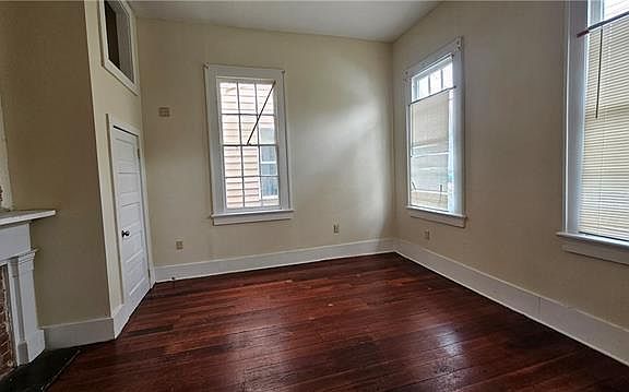 4th image of 1723 Marais St #A