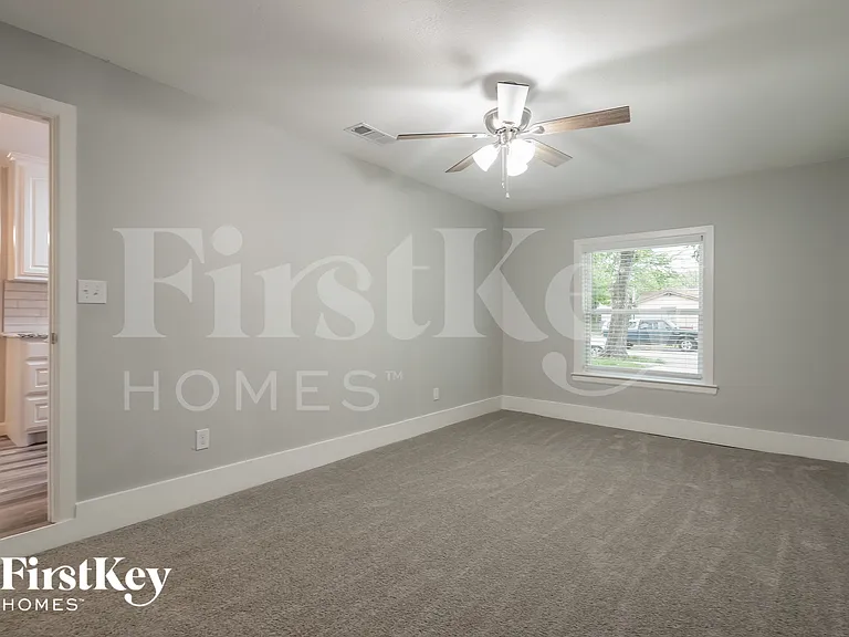1105 Quebec Dr — Photo 10