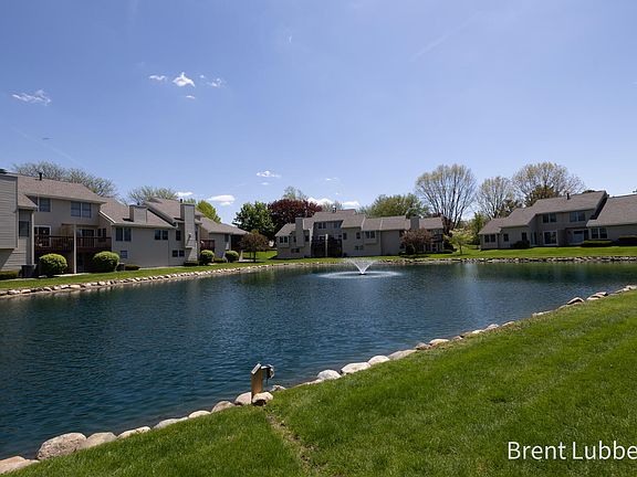 5th image of 7679 Blackmar Cir