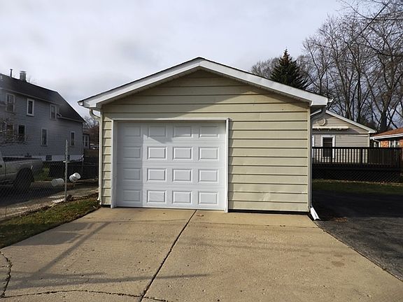 3rd image of 1641 Elizabeth Ave