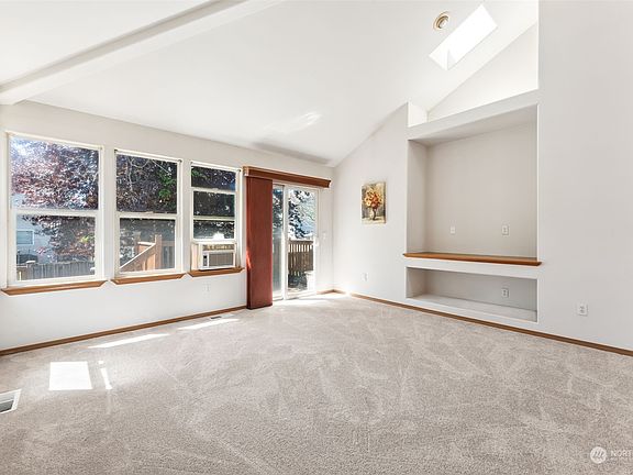 5th image of 16926 120th Avenue E