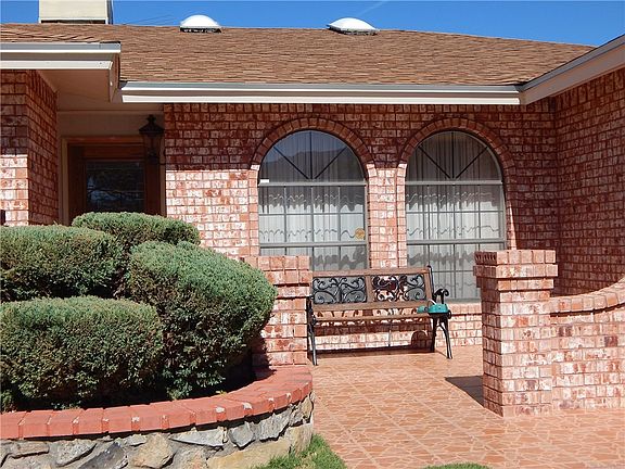 3rd image of 833 Brisa Del Mar Dr