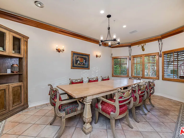 4063 Benedict Canyon Dr — Photo 20