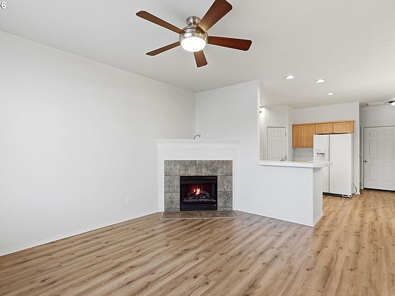 5th image of 1276 SE Bacarra St