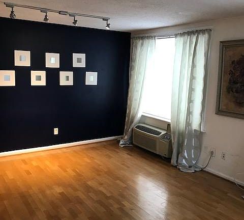 3rd image of 1730 Arlington Blvd APT 603