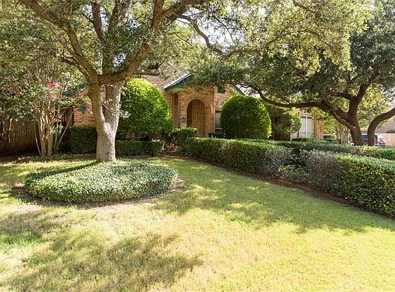 3rd image of 3305 Huntington Dr