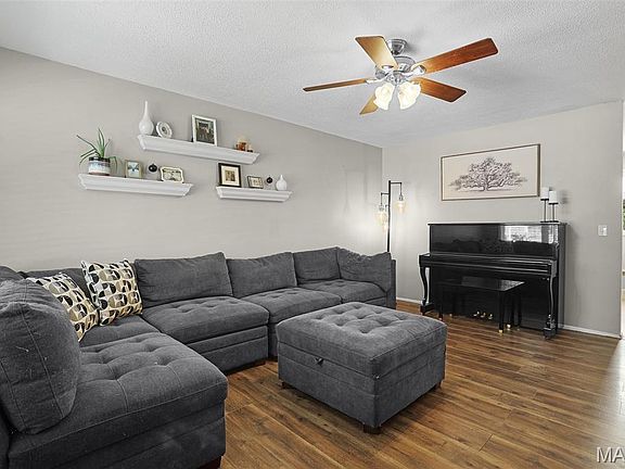 3rd image of 1704 E 9th St