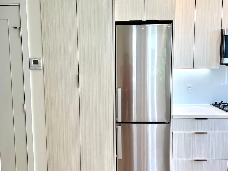2303 Green St #3 — Photo 7