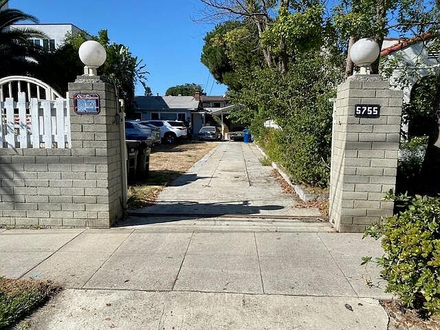 2nd image of 5755 Fulcher Ave