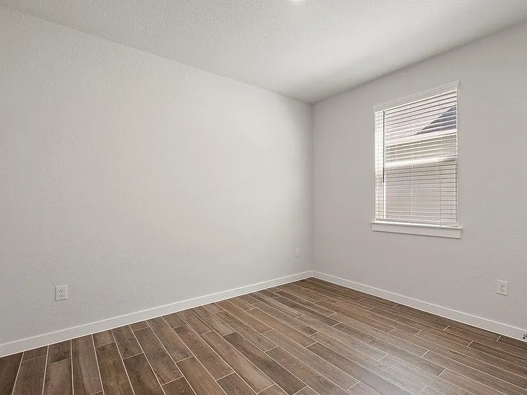 368 Banff Dr — Photo 22