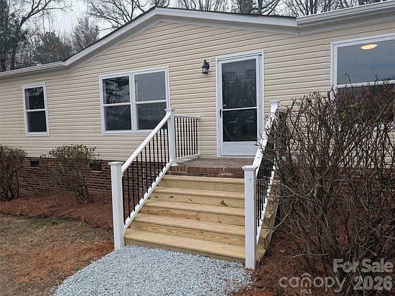 4th image of 831 W Unionville Indian Trail Rd