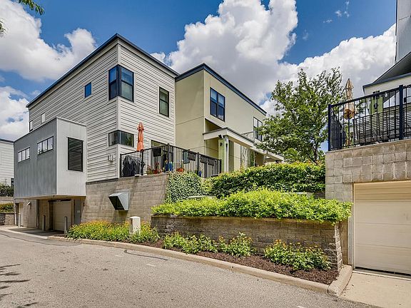 2nd image of 2818 Aldrich Ave S Unit 3
