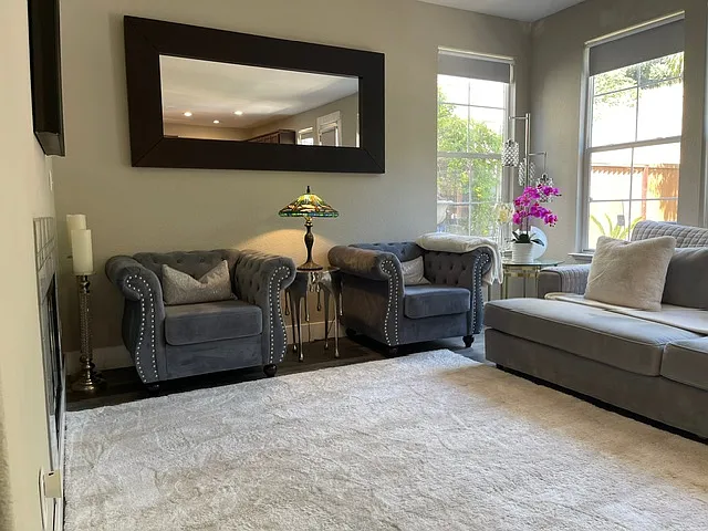 688 Peridot Pl — Photo 2