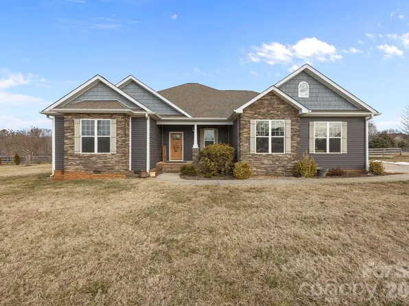 1589 Paddock Cir, Rockwell, NC 28138