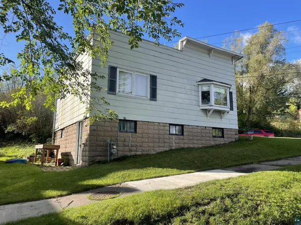 6002 W 8th St, Duluth, MN 55807