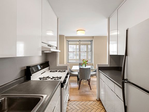 4th image of 303 W 66th St APT 6EW
