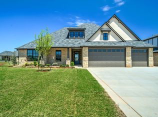 117 Pont Mirabeau Cir, Edmond, OK 73034